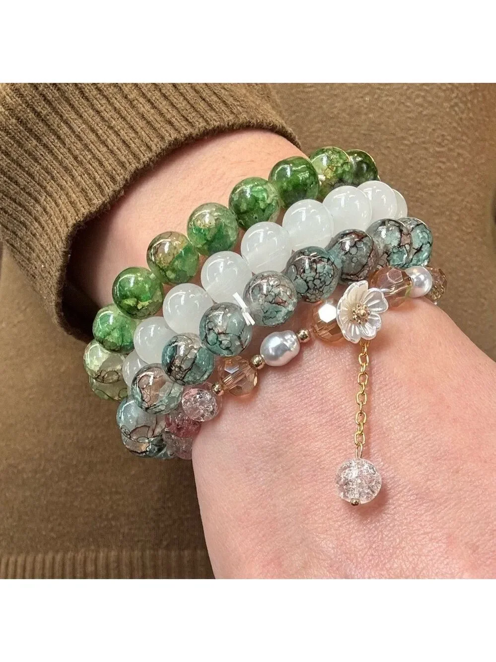 0103. Elegant Green and White Glass Beaded Bracelet Set